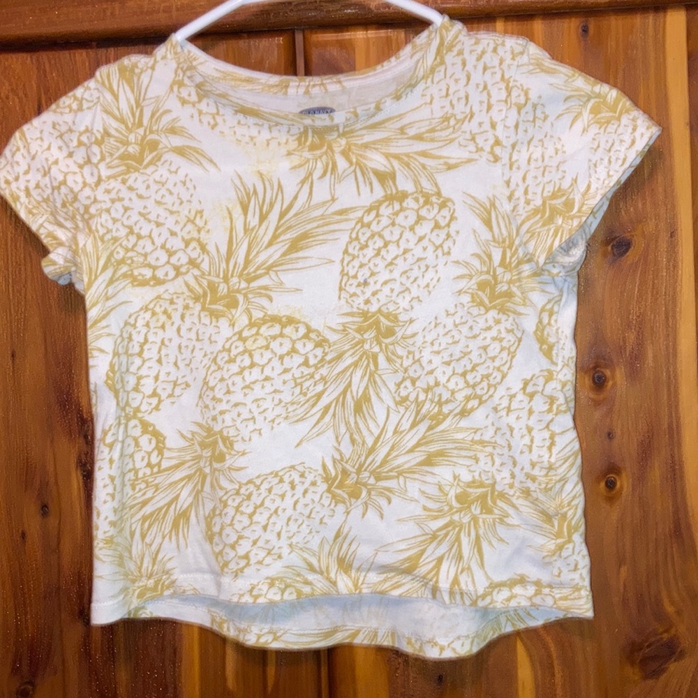 Old Navy tee